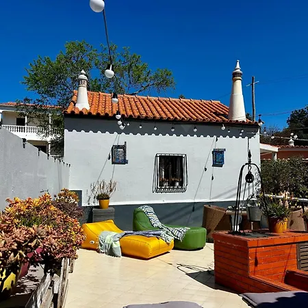 Дом отдыха O Ninho Retreat Сан-Бартоломеу-де-Мессинеш